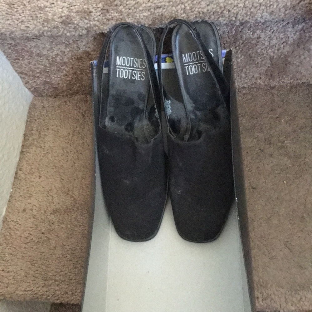 FINAL MARKDOWN Ladies mootsies tootsies sling backs 7